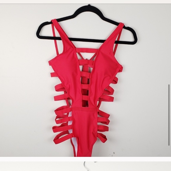 Bandage Swimsuit - Picture 3 of 5